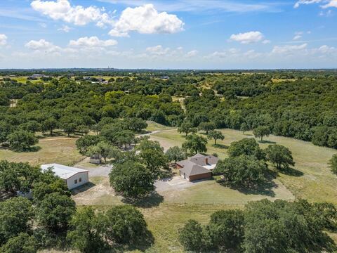 466 County Road 1180, Alvord