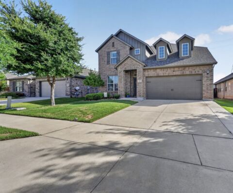 205 Black Alder Drive, Fort Worth