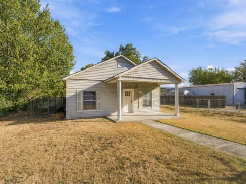503 E Main Street, Decatur, TX 76234 — photo 2