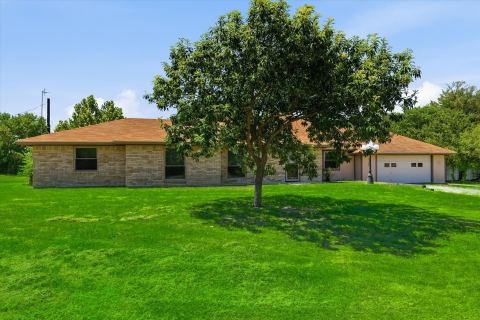 8766 Webb Road, Ponder, TX 76259 — photo 3
