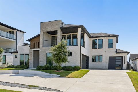 2027 Noe Boulevard, Heath
