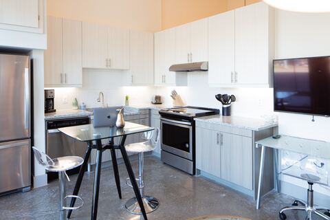 830 N Zang Boulevard 1213, Dallas