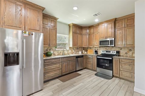 105 Lamar Street, Hillsboro