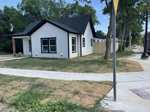 1302 E Humbolt Street, Fort Worth