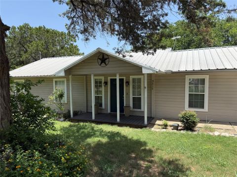 9217 Indian Trail, Rio Vista, TX 76093 — photo 2