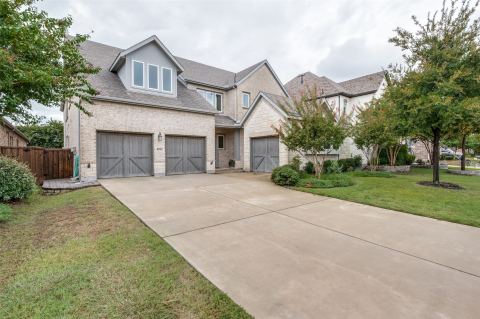 8044 Sarahville Drive, Dallas
