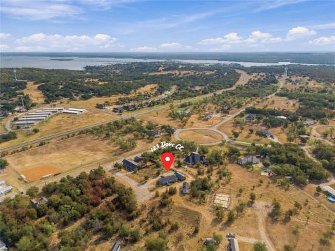123 Dove Court, Runaway Bay, TX 76426 — photo 2