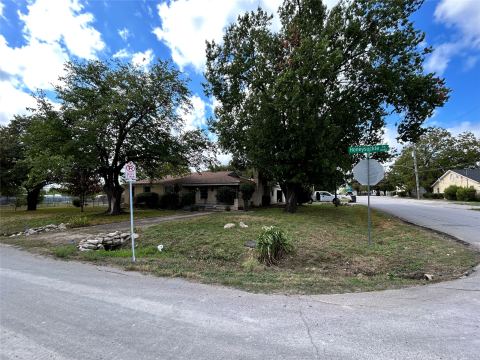 8407 Honeysuckle Lane, Dallas, TX 75241 — photo 2
