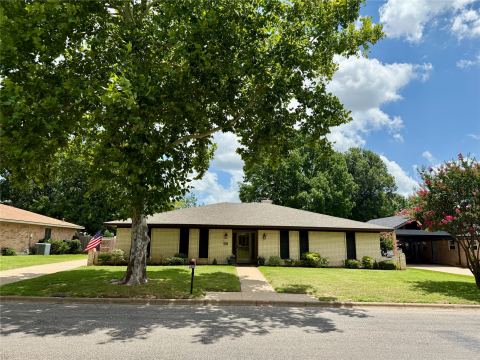 3005 Anthony Drive, Sherman