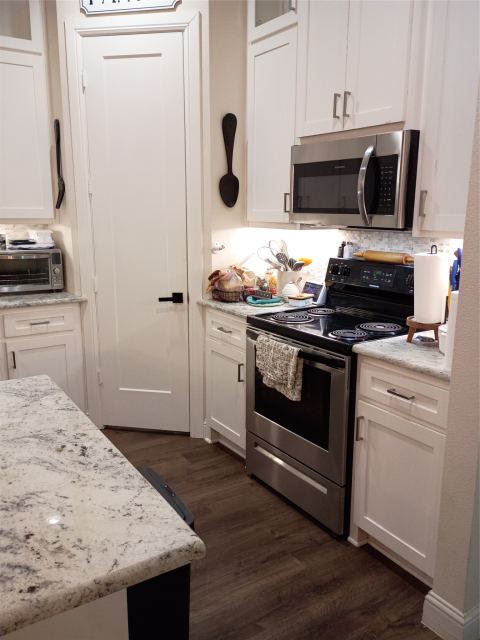 2806 Hackberry Drive, Ennis