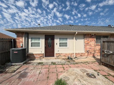 21 W Townhouse Lane 33, Grand Prairie