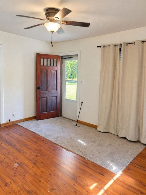 105 N Hubbard Street, Alvord, TX 76225 — photo 2