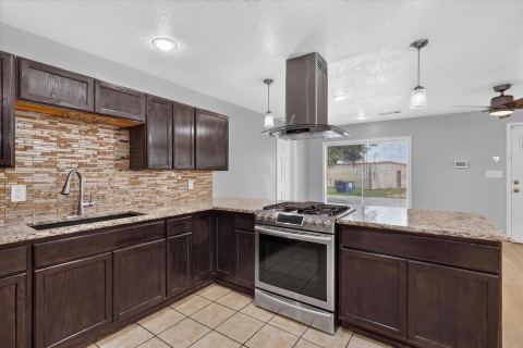 5301 Scoggins Street, Sansom Park