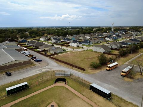 608 Finlee Way, Tioga, TX 76271 — photo 2