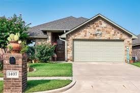 1407 Lauren Lane, Granbury