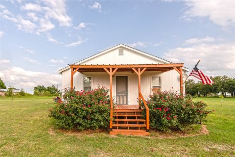1306 Winn Road, Bowie, TX 76230 — photo 3