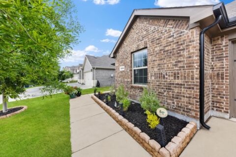 1111 Baldwin Lane, Ennis, TX 75119 — photo 3