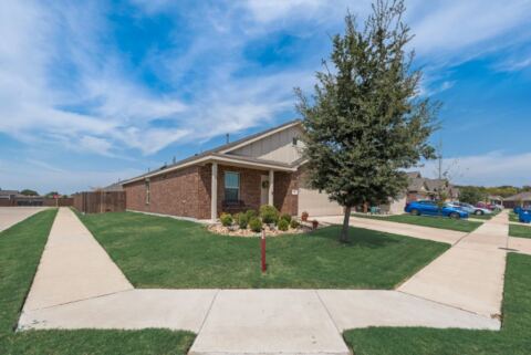 712 Odlozil Lane, Ennis, TX 75119 — photo 2