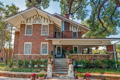320 E 5th Street, Dallas