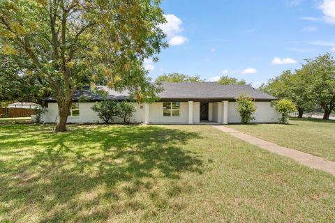 202 Roaring Springs Drive, Joshua