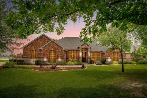 709 Lonesome Prairie Trail