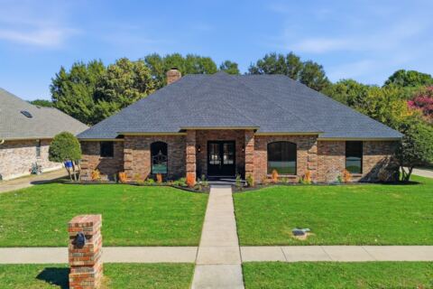 9904 Wandering Way Street, Benbrook, TX 76126 — photo 2