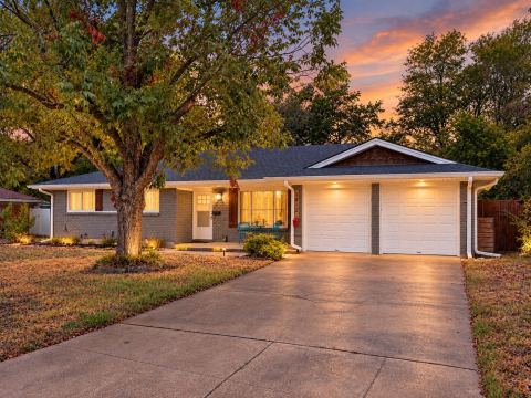3812 Burkett Drive, Benbrook