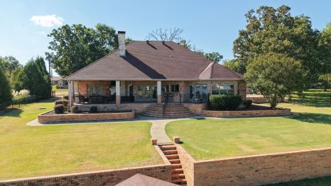 180 Surls Drive, Mabank