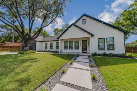 9842 Webb Chapel Road, Dallas