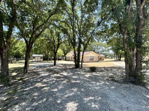 137 County Road 1759A, Clifton, TX 76634 — photo 3