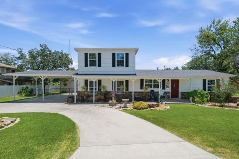 206 E North Street, Aubrey