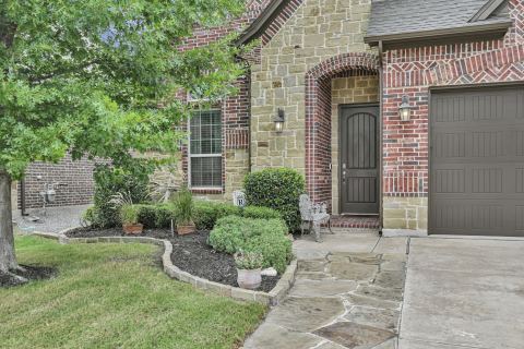 409 Middleton Drive, Roanoke, TX 76262 — photo 2