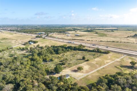 1207 N Interstate Highway 45, Ennis, TX 75119 — photo 2