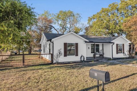 211 W Stegall Drive, Robinson, TX 76706 — photo 2