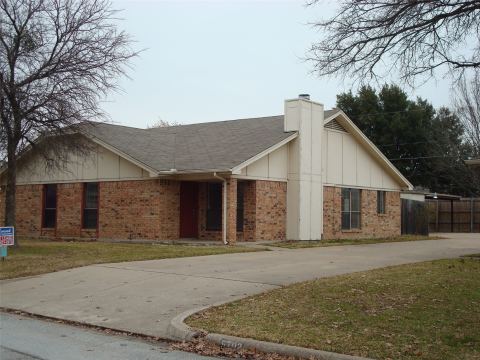 5708 Cancun Drive, North Richland Hills