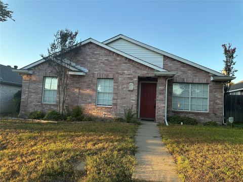 1417 Stella Drive, Lewisville