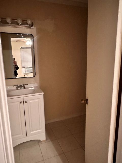 106 N Mill Street, Bowie, TX 76230 — photo 3