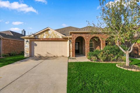 1120 Cheyenne Drive, Aubrey