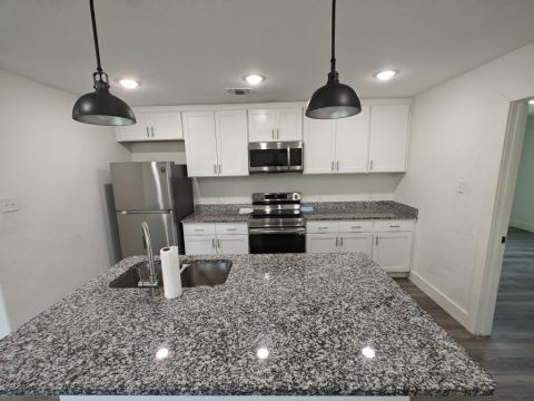 1321 Franklin Avenue, Bonham, TX 75418 — photo 2