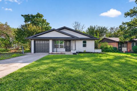 318 18th Street, Grand Prairie