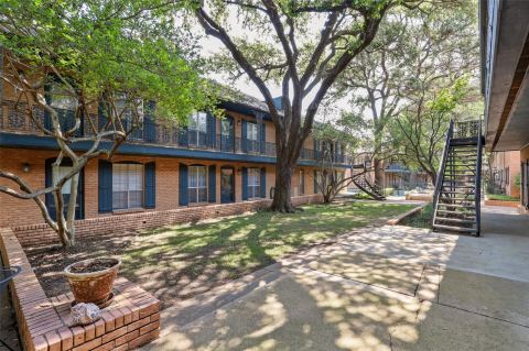 6011 E University Boulevard 246, Dallas