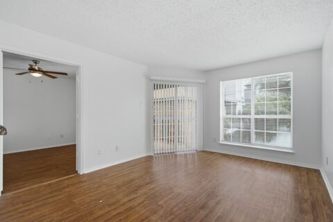 18333 Roehampton Drive 1323, Dallas