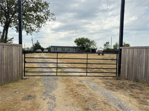 257 Burkett Lane, Royse City