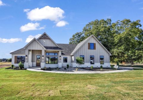 1016 Arbor Vista Drive, Azle