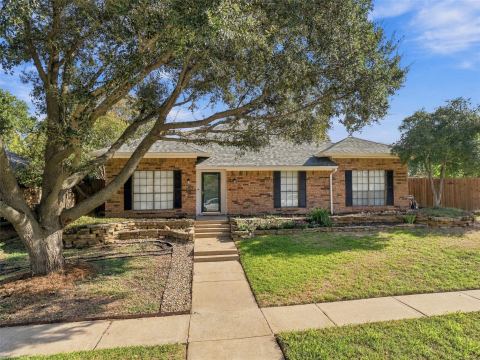 841 Villa Ridge Drive, Garland