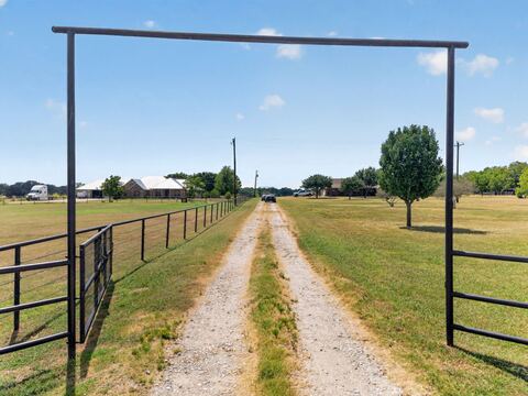 8023 Fm 429, Kaufman, TX 75142 — photo 2