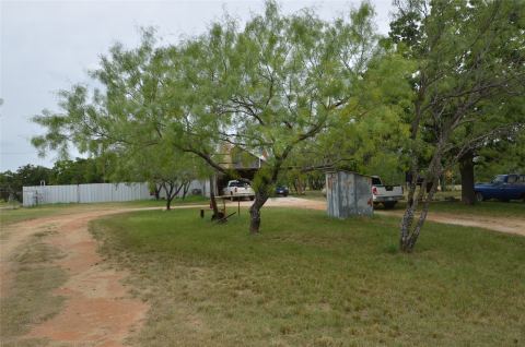 334 Cook Road, Jacksboro, TX 76458 — photo 2