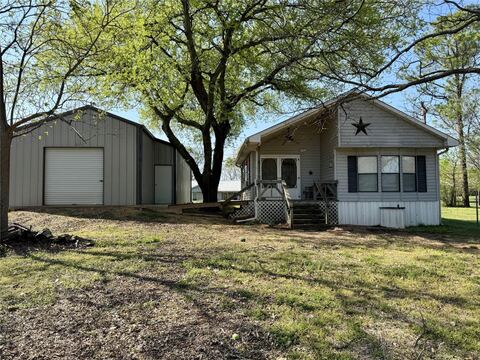 306 Oak Street, Nocona, TX 76255 — photo 2