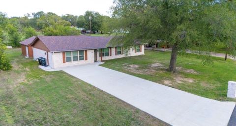 742 Henderson Street, Wills Point, TX 75169 — photo 2