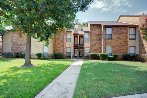 1304 Harwell Drive 4811, Arlington